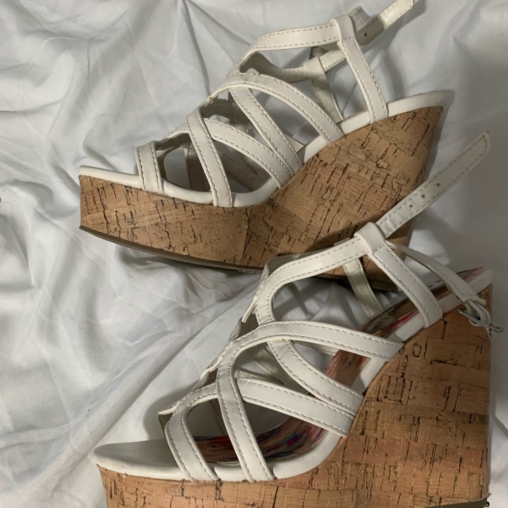 Madden girl wedge
